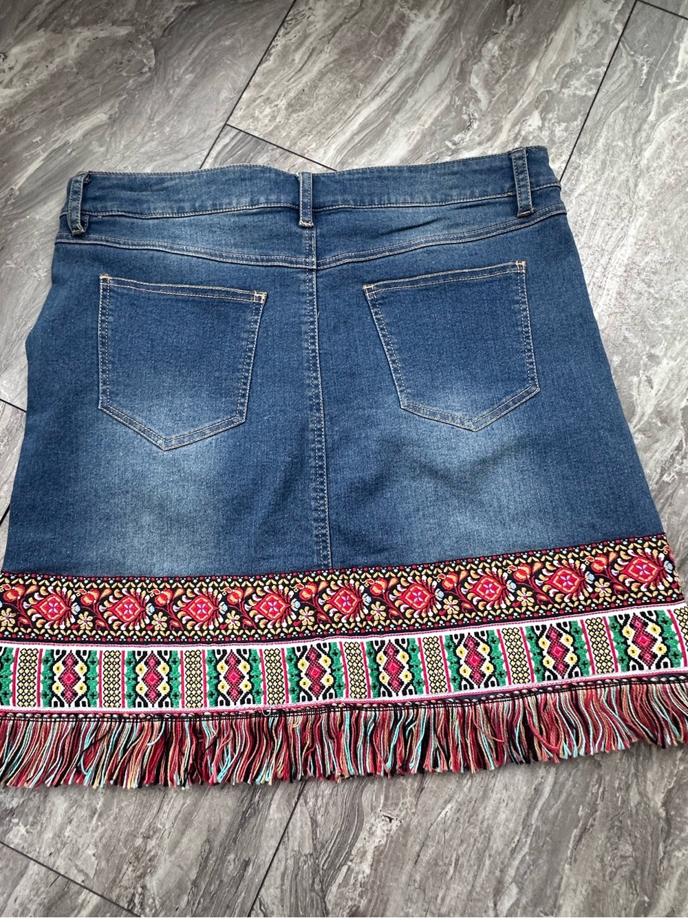 Cato Denim Skirt Womens Size 12 Blue Jean Skirt Embroidered Fringe Hem - Picture 5 of 7